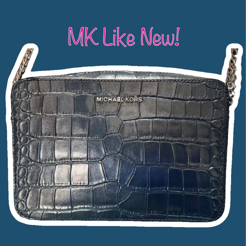 Michael Kors Navy Croc-Embossed Shoulder Bag 💙